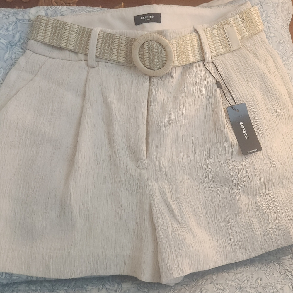 Express Cream Bermudas High-Waisted Tailored